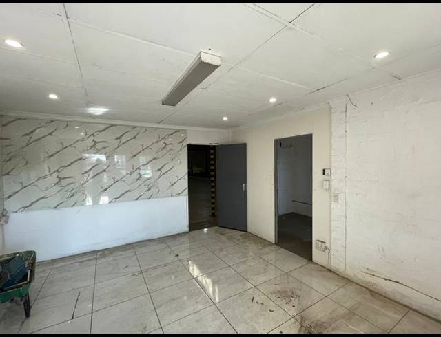 INDUSTRIAL PROPERTY TO RENT IN HENNOPSPARK